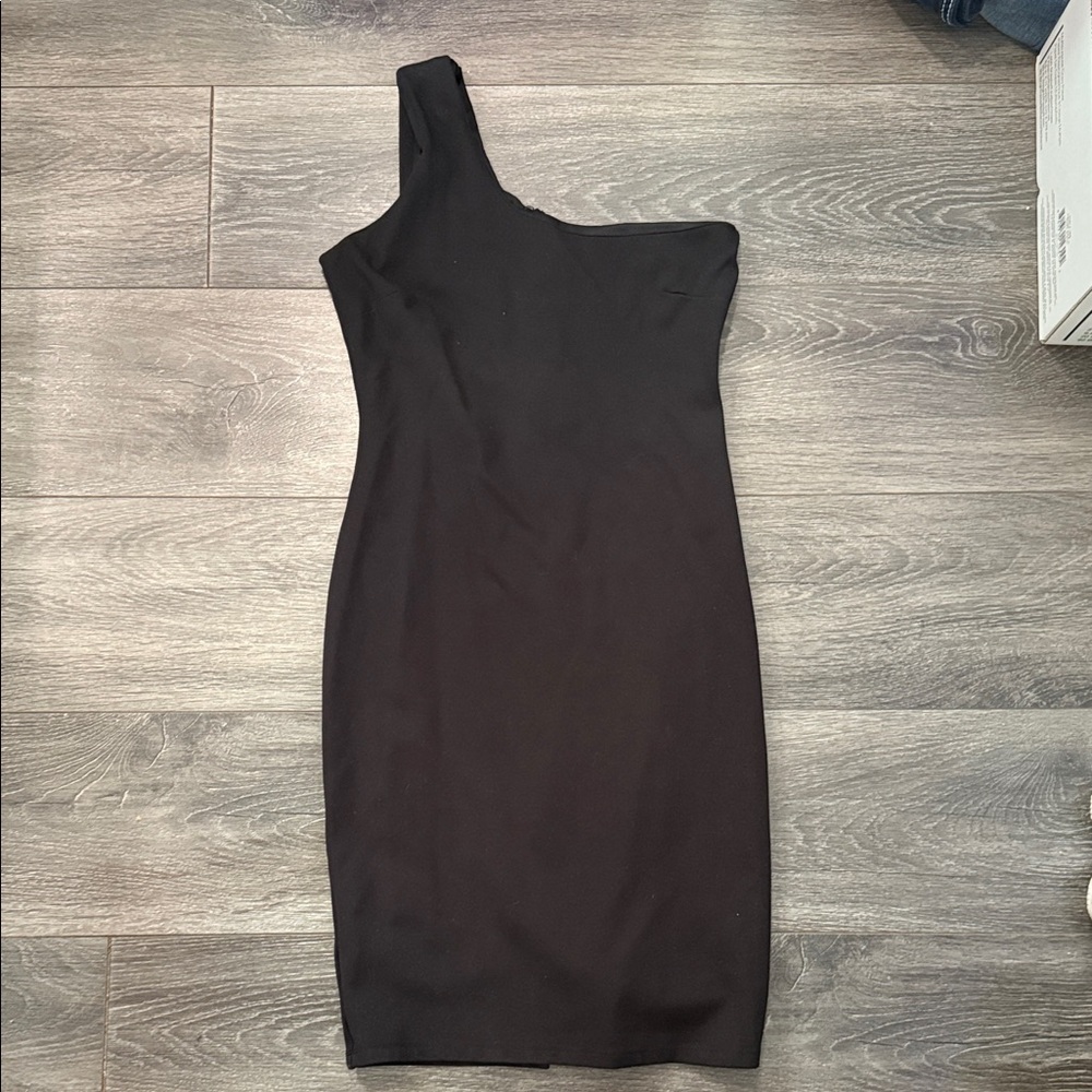 Lulu's Sleek Black One-Shoulder Dress